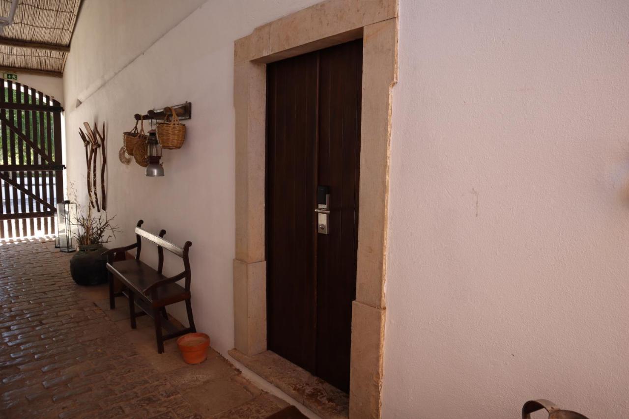 Os Agostos Bed and Breakfast Eksteriør billede